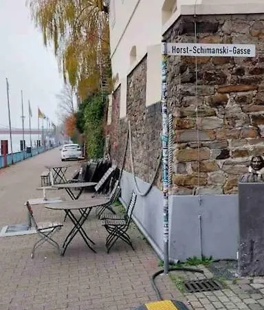 Apartament Am Rhein Ganze Netflix Internet 1000 Mbits, Free Parking